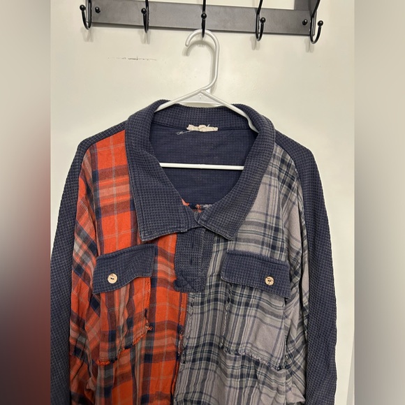 Oli & Hali Multi-Flannel Top - Picture 4 of 10